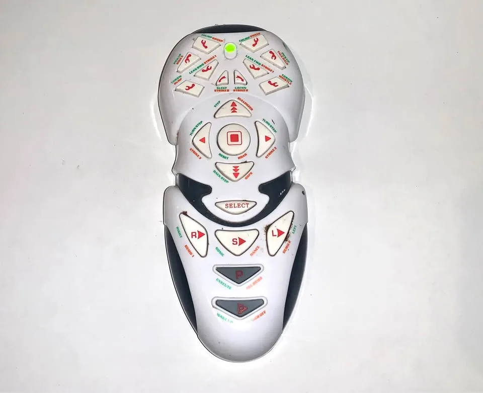 Wowwee remote for Robosapien thumbnail