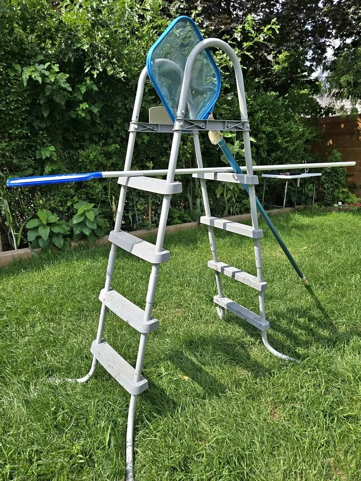 Coleman 15ft round pool