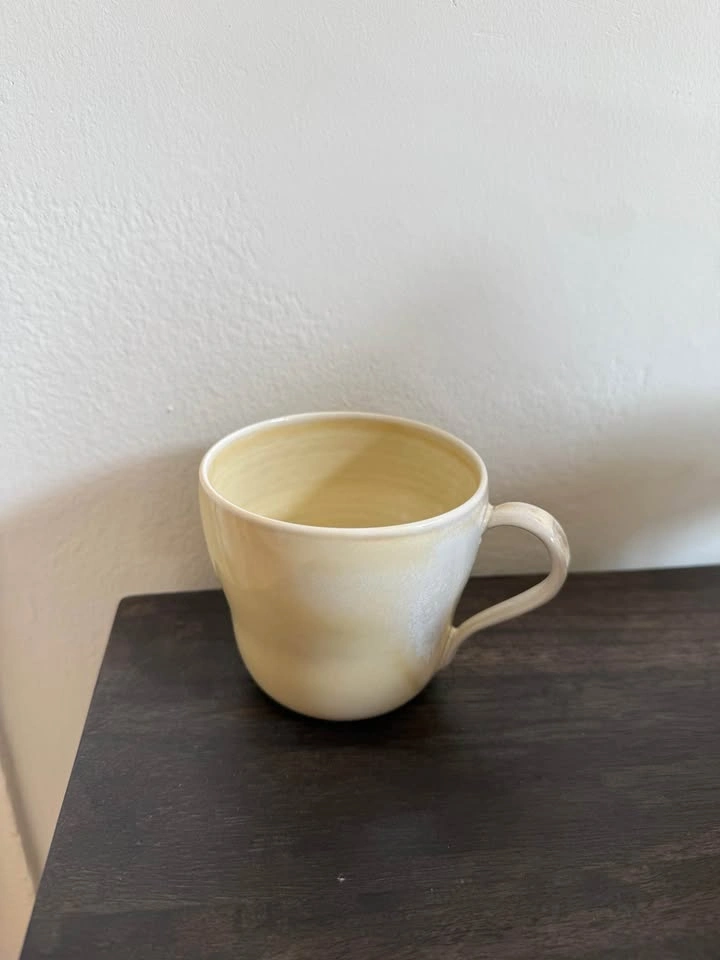 Handmade Ceramic Mug in Pale Yellow - photo 4