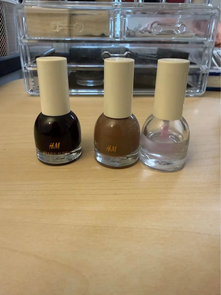 Sally Hansen, Zoya, Essie, and H&M Nail Polish Set - photo 3