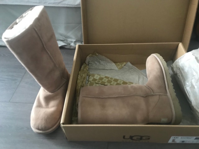 UGG classic tall size 6 and SoftMoc winter fur boots - photo 2