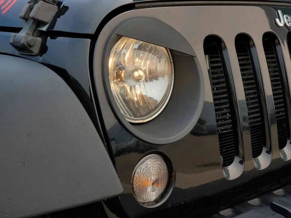 2016 Jeep Wrangler Sport - photo 3
