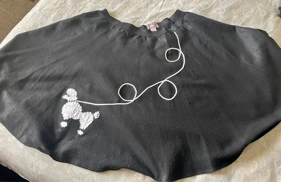 Adult Large Poodle Skirt with Crinoline