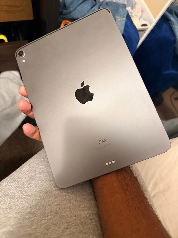 iPad Pro 11-inch - photo 2