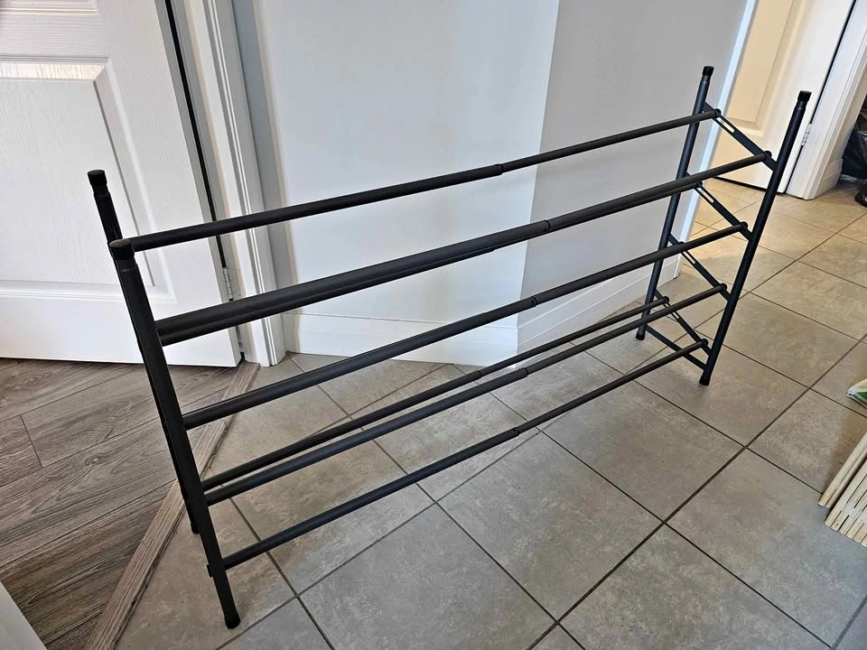 Shoe rack extendable
