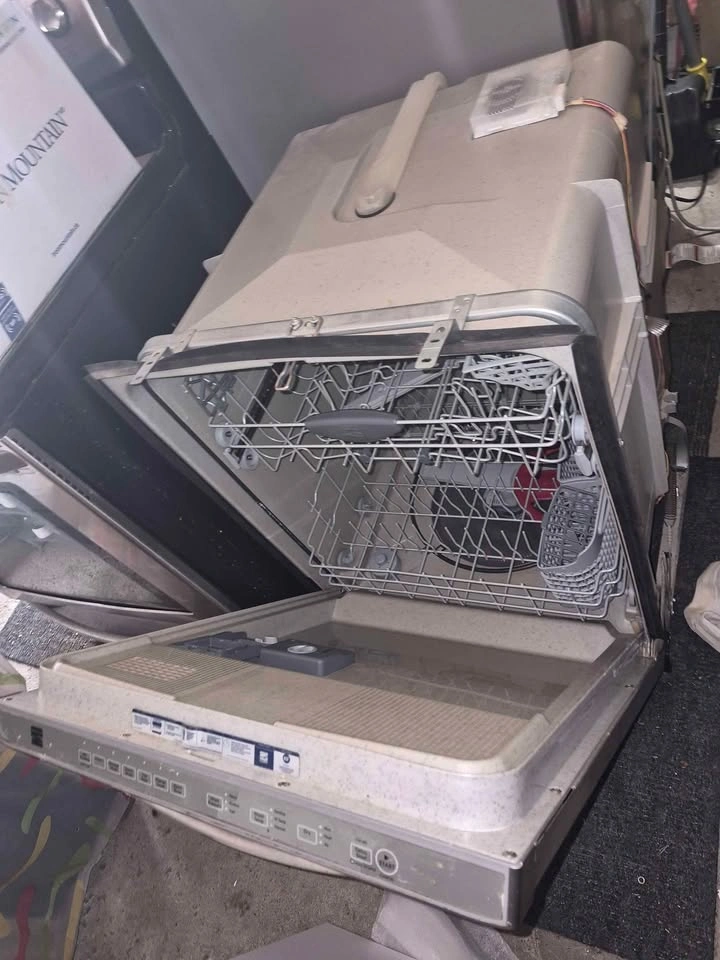 Kenmore Dishwasher - photo 3