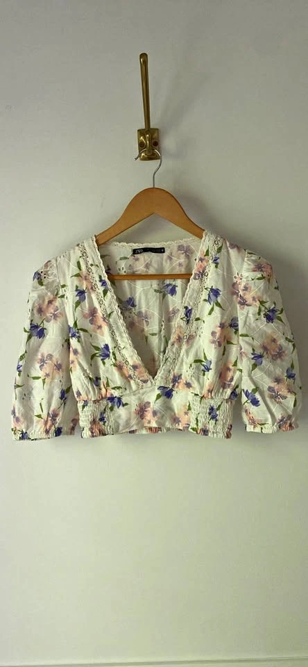 Zara crop floral shirt - Small