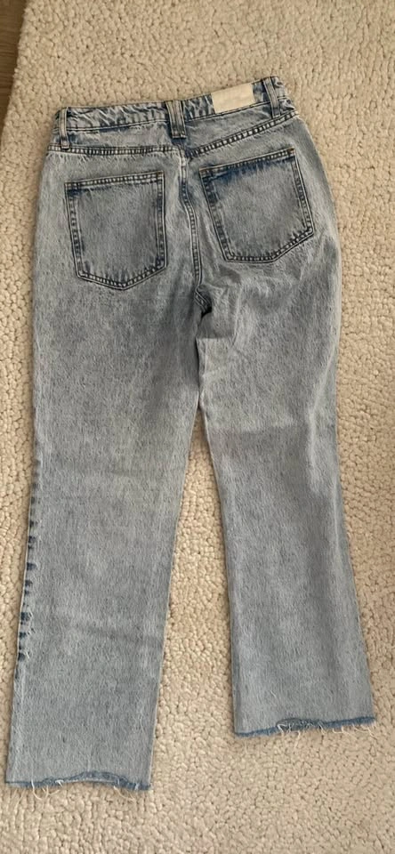 Zara light wash high waist jeans - size 4 - photo 3