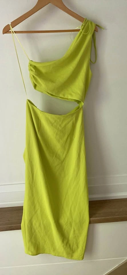 Zara bright green cut out dress - size small - photo 4