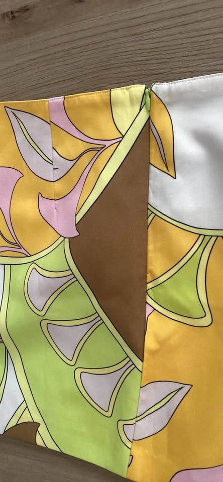 Zara colourful skirt - size small - photo 3