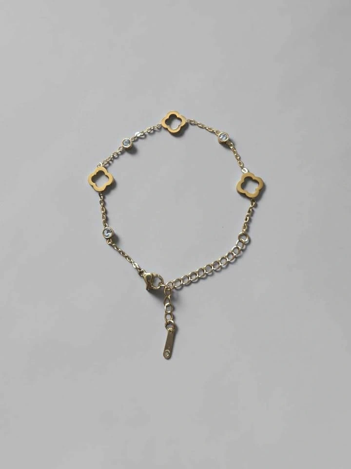 Gold Plated Stainless Steel Quatrefoil Charm Bracelet - photo 5