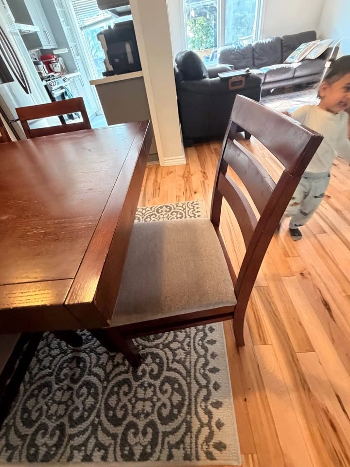 Quality solid wood dining set – 6 chairs + extension leaf - photo 3