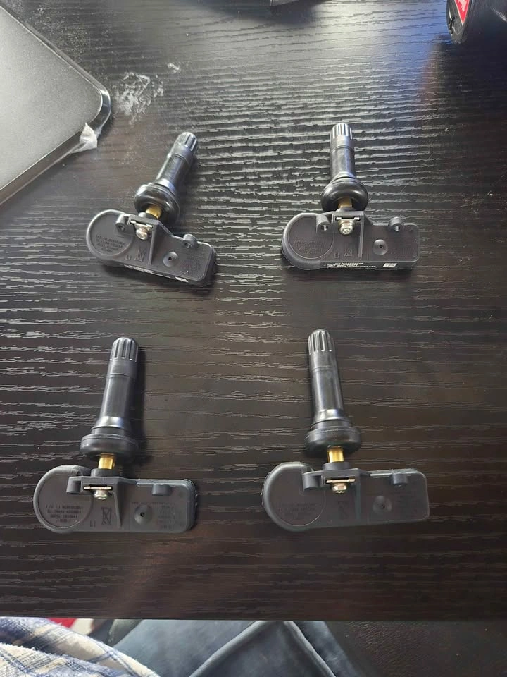 GM TPMS Sensors (315MHz) - photo 2
