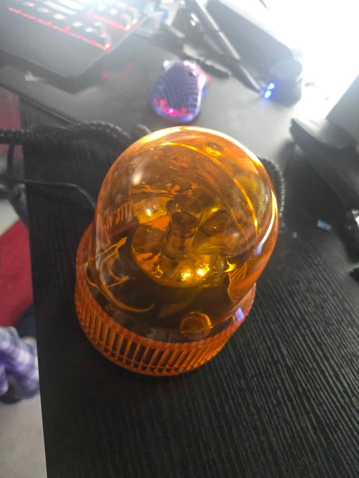 Vintage-Style 12V Amber Revolving Beacon Light (Ching Mars CG-30 - photo 3