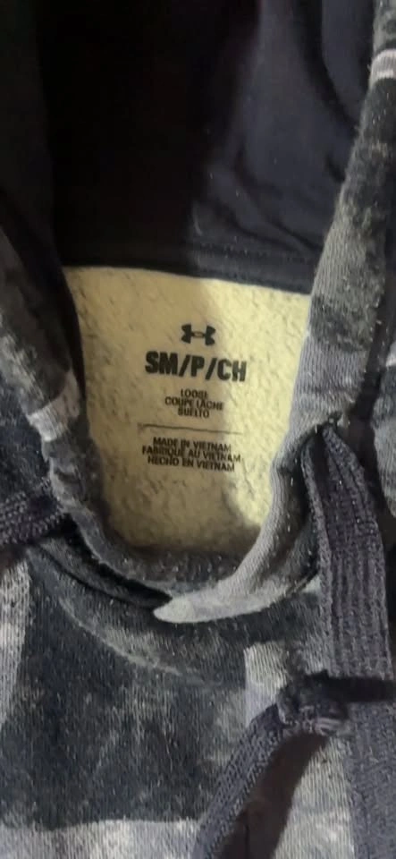 Under Armour Small Hoodie - photo 2