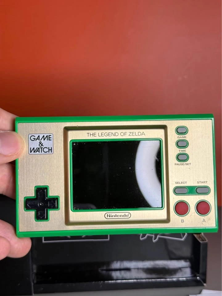 Nintendo Game & Watch: The Legend of Zelda Handheld - photo 3