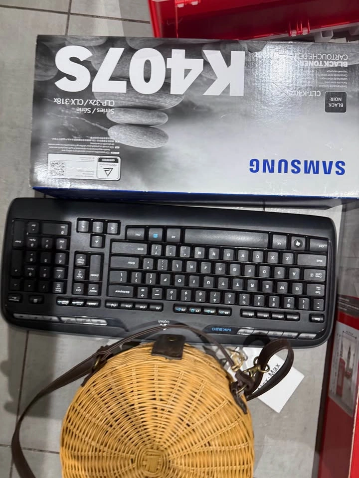 Mixed Lot: Samsung Toner, Logitech Keyboard, Organizer, More - photo 3