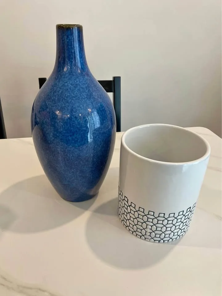 Set of 2 Ceramic Decorative Pieces thumbnail