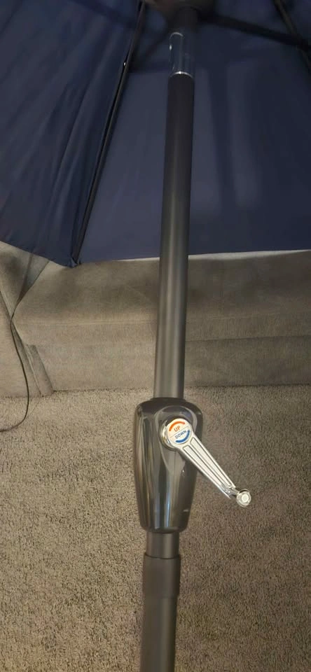 7.5ft Patio Umbrella with Valance NEW - photo 4