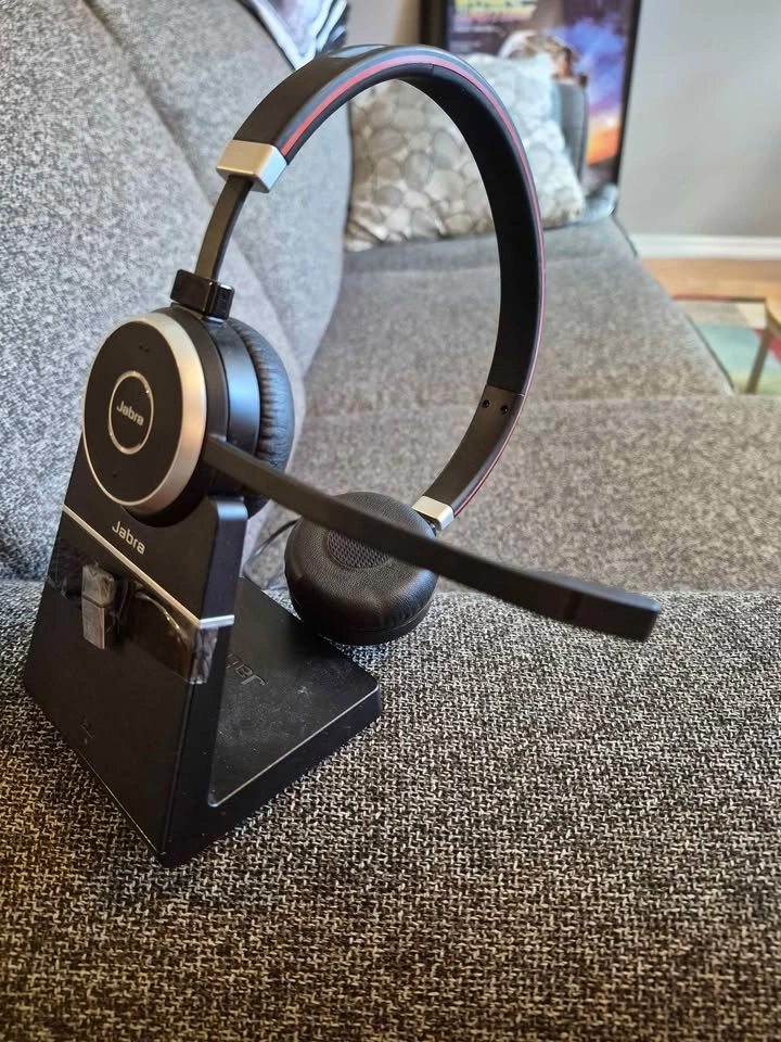 Jabra wireless headset and mic - photo 2