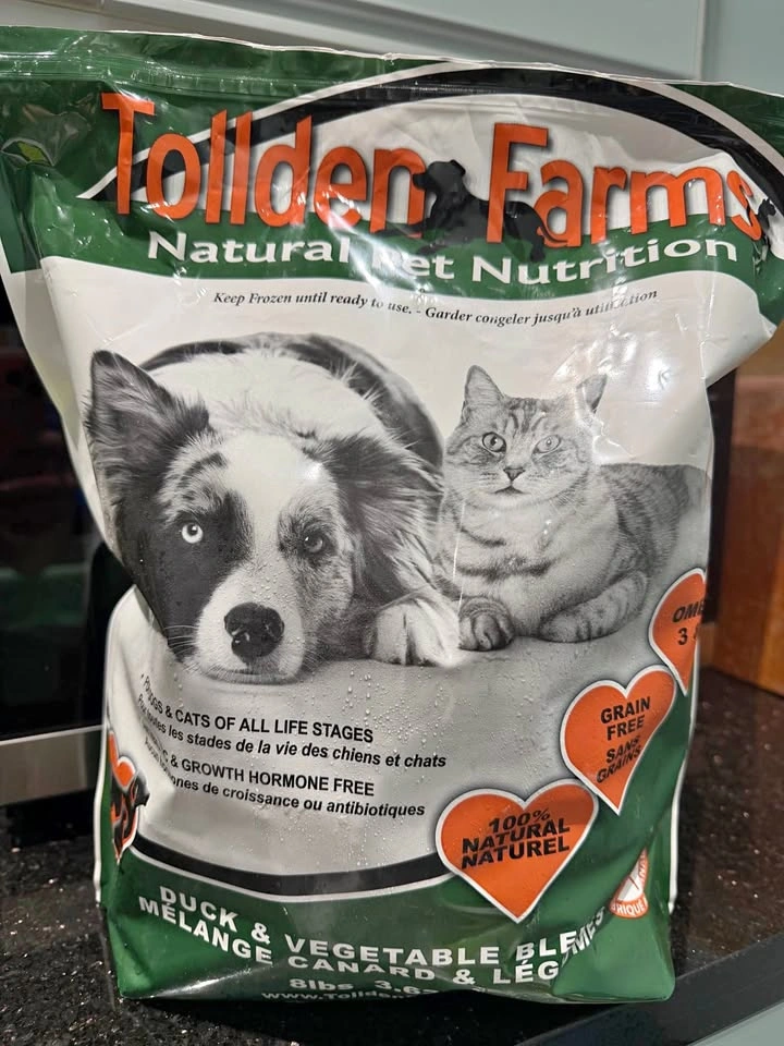 Tollden Farms Natural Pet Nutrition Duck & Vegetable Blend 8 lbs