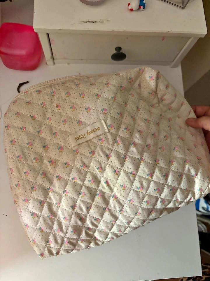 URGENT MUST GO Jolly House Quilted Makeup Bag