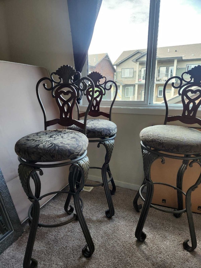 Metal Bar Stools - photo 3