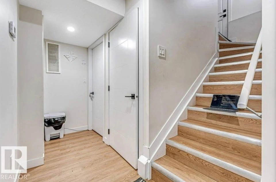 2 Bed 1 Bath Legal Basement Suite - photo 2