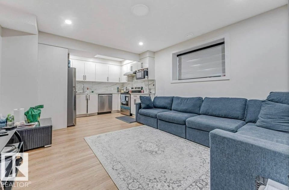 2 Bed 1 Bath Legal Basement Suite - photo 5