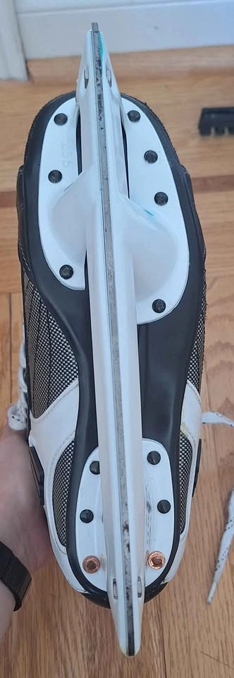 CCM PROLITE ICE SKATES - photo 4