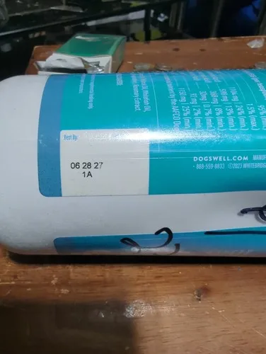 Dogswell Skin & Coat Wild Alaskan Salmon Oil Exp 06/28/27 - photo 3