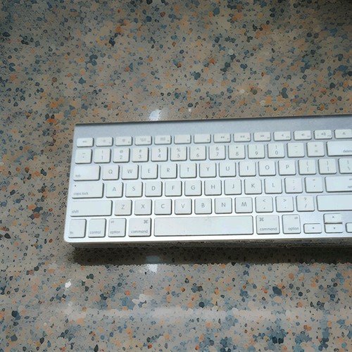Apple Wireless Bluetooth Keyboard MD#A1314 78 Key Layout