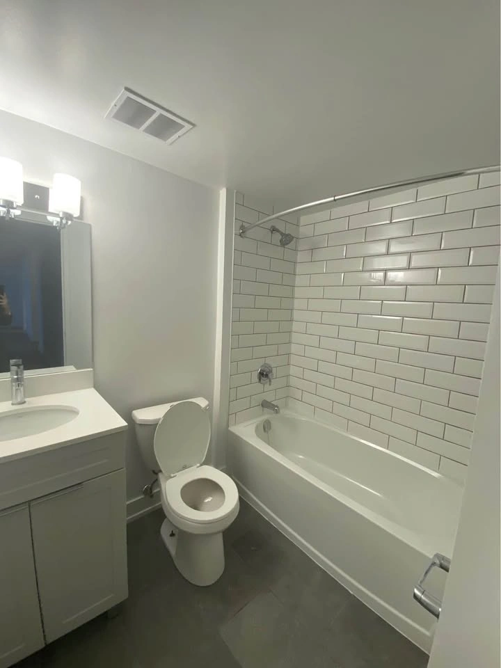 Private room for rent - photo 3