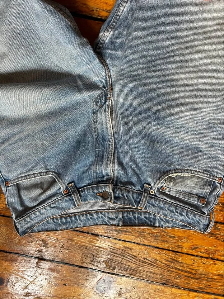 Vintage 90s Made in Canada Levi's 550 jeans Distressed 36x34 - photo 5