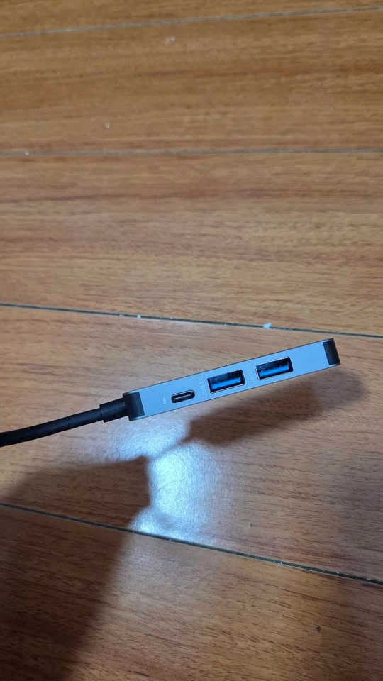 USB Hub 4 in 1 - photo 3