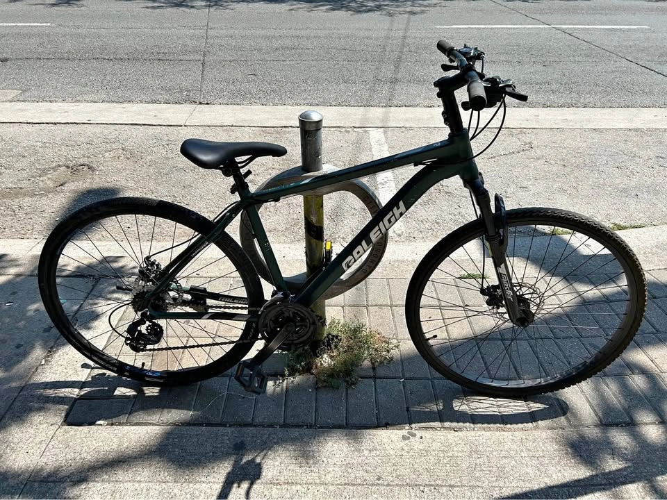 Raleigh Hybrid Bike 18”