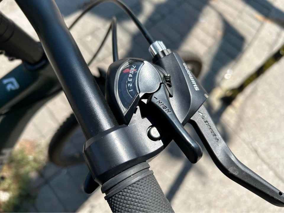 Raleigh Hybrid Bike 18” - photo 2