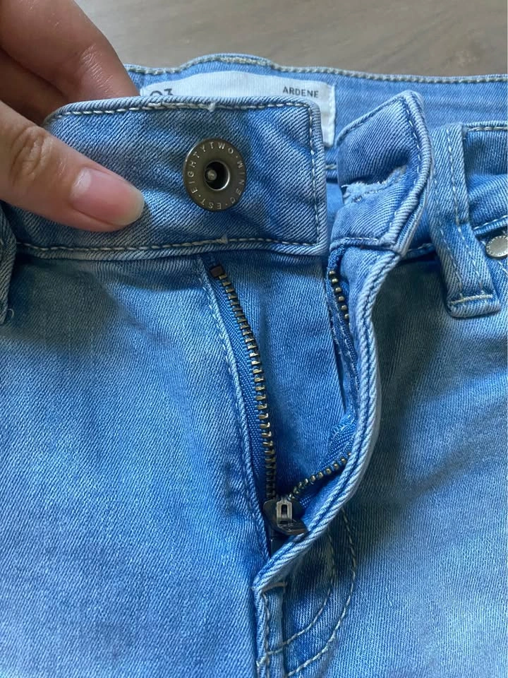 Ardene Shortie Lace Trim Denim Shorts - photo 2