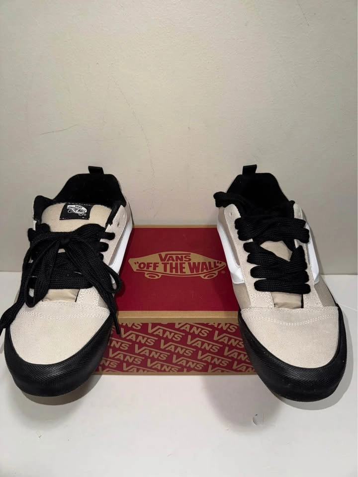 New Men Vans Shoes. Size 9.5 & 10.5 US available. - photo 2