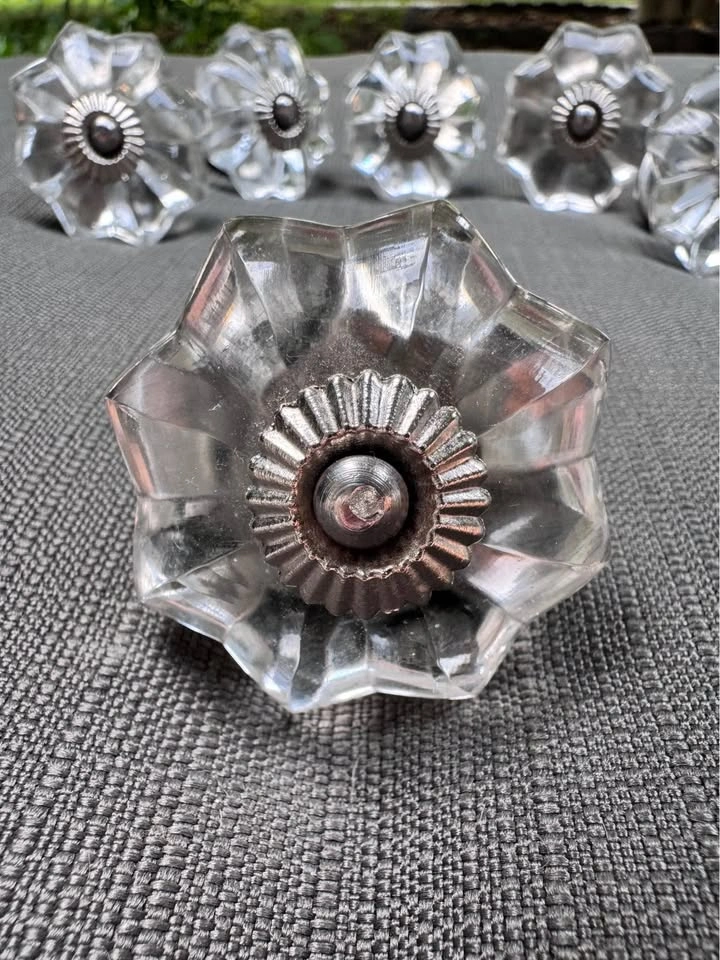 Drawer pulls / knobs — set of 6 - photo 5