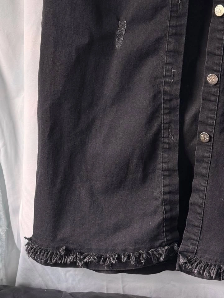Women’s Black Long Denim Jacket Size Small - photo 3
