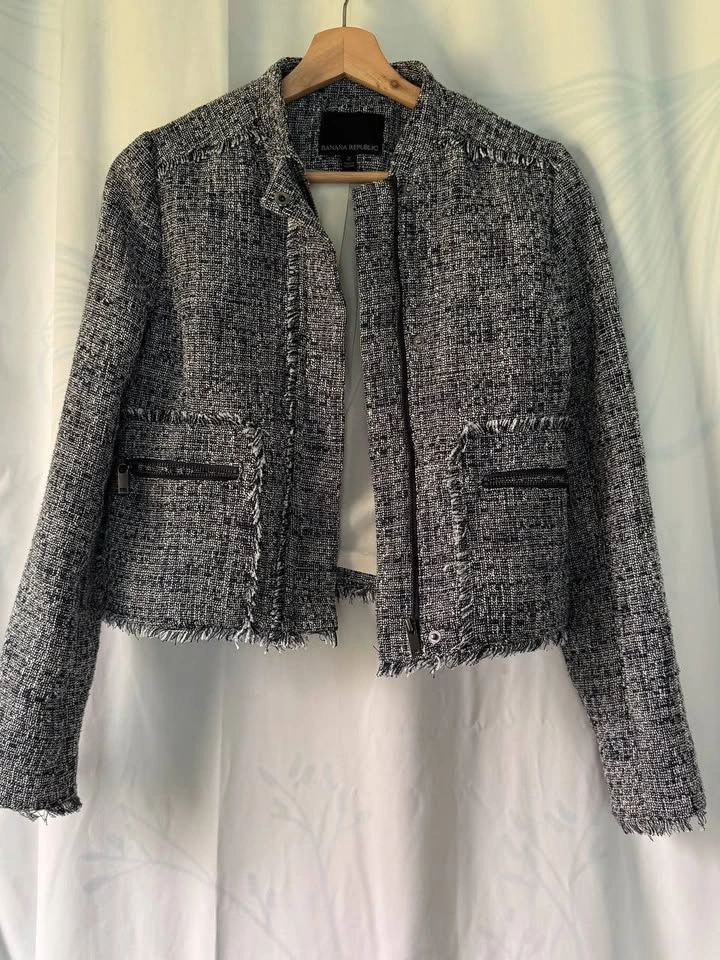 Banana Republic Navy Fringe Boucle Cropped Jacket Size 2 - photo 2