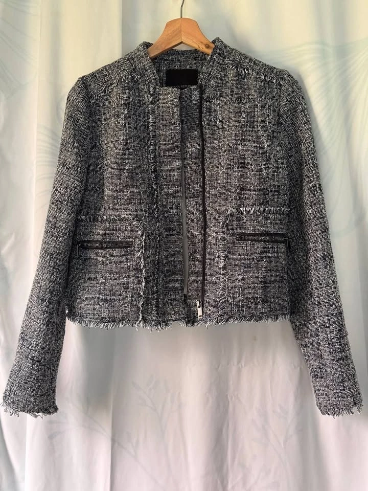Banana Republic Navy Fringe Boucle Cropped Jacket Size 2 - photo 3