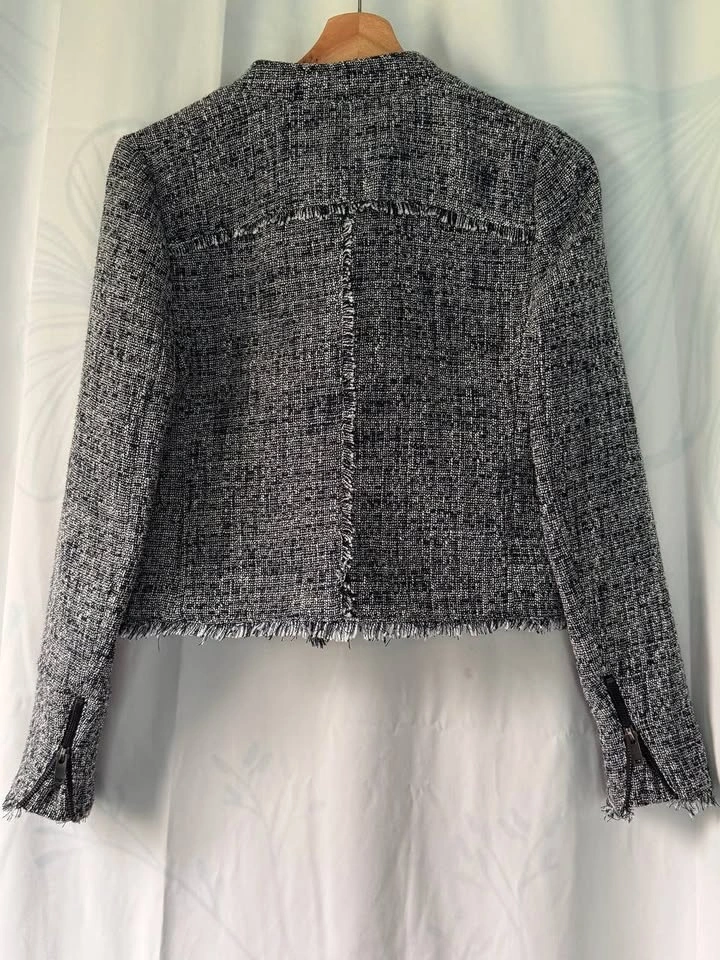 Banana Republic Navy Fringe Boucle Cropped Jacket Size 2 - photo 4