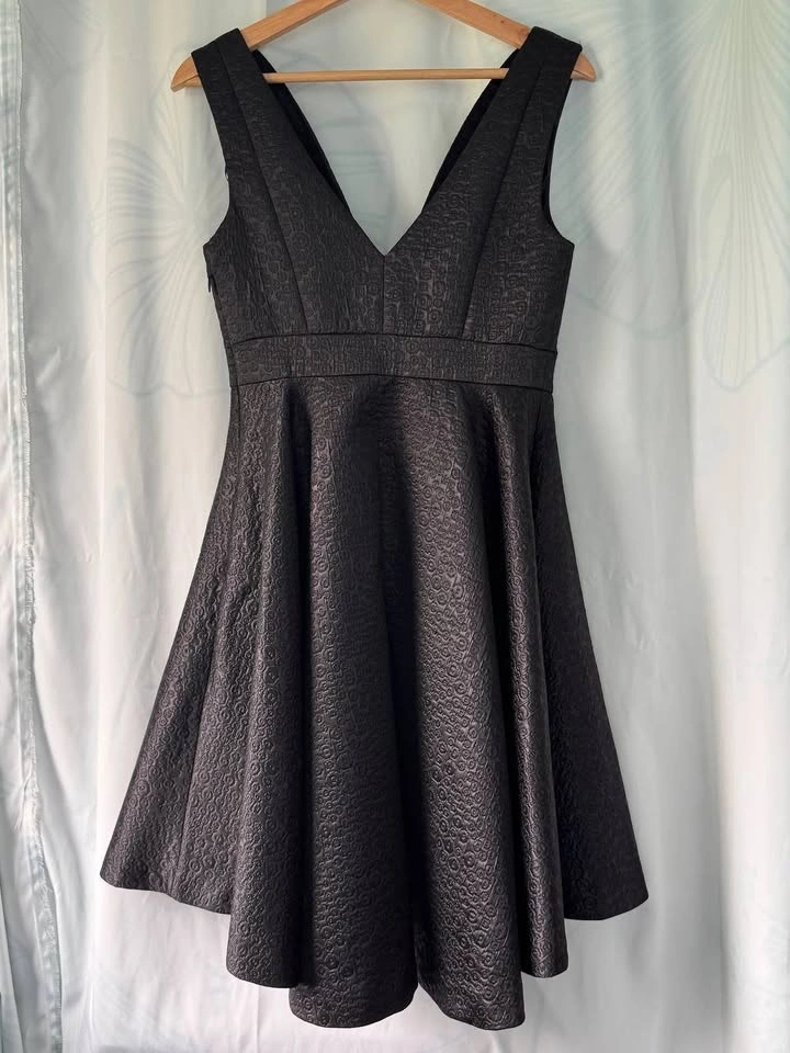 Elle Black Jacquard Sleeveless Deep V-Neck High-Low Dress S - photo 4