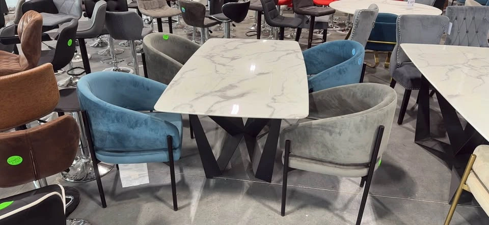 Chic Marble Dining / Kitchen table