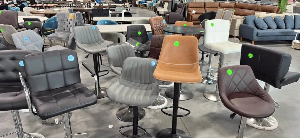 Bar Stools (Height Adjustable)
