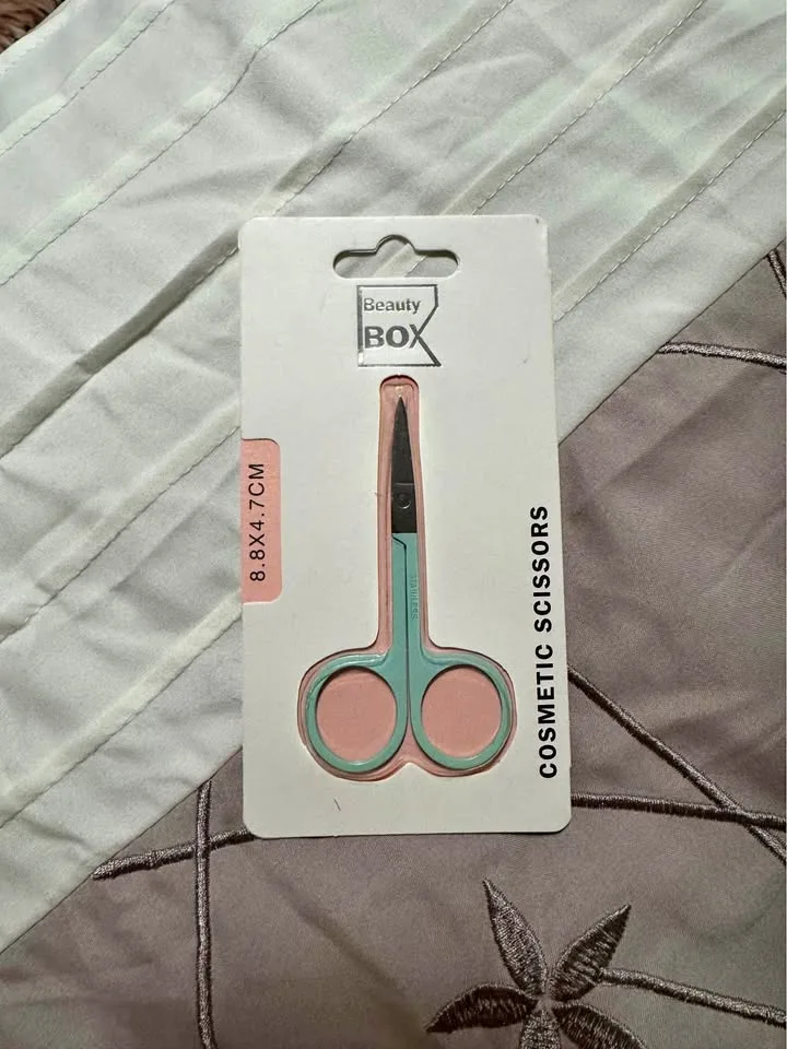 Cosmetic Scissors thumbnail