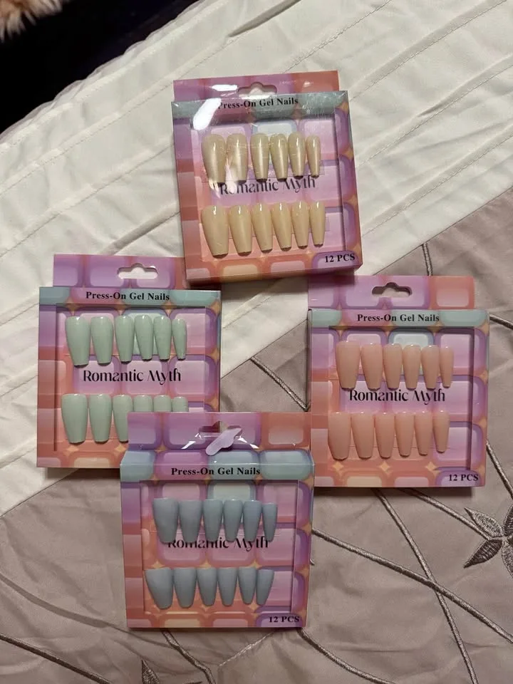 Stick on Nails (4) Pack thumbnail