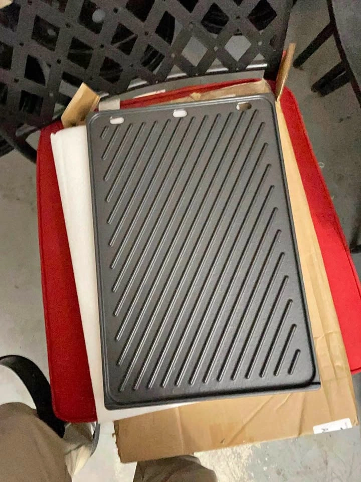 Onlyfire Reversible Cast Iron Griddle for Weber Genesis II 300 S